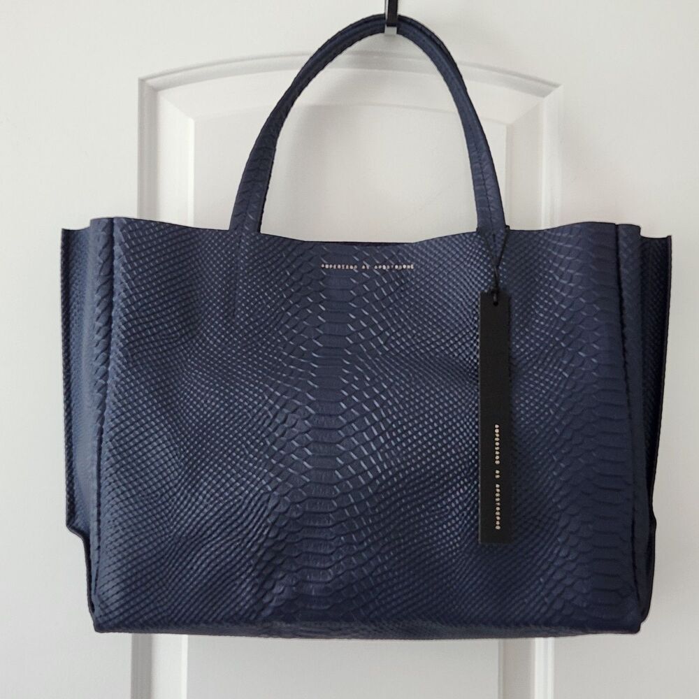 NWT $725  Large Leather Navy Tote Python 100% Leather Ampersand As Apostrophe